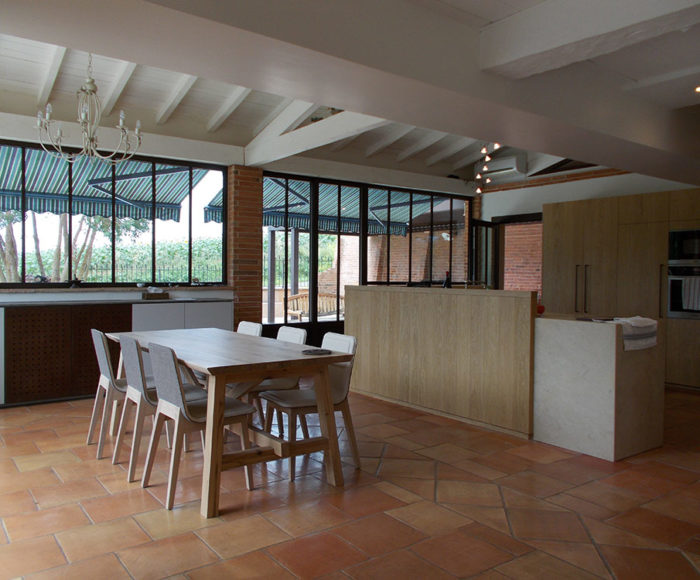 Visuel d'une cuisine/salle à manger contemporaine