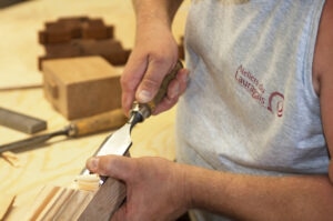 Usinage manuel d'un tenon et mortaise
