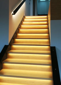 Escalier intérieur rétro-éclairé LED